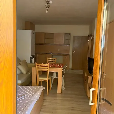 2 Bedroom/2 стаен на метри от плажа *