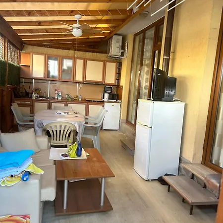 2 Bedroom/2 стаен на метри от плажа Apartment